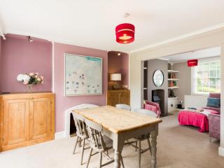 Pass the keys Historic 2 Bed in Tiddington - Alveston - 2