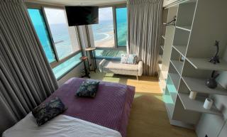Panoramic Sea View Luxury Suite - 4
