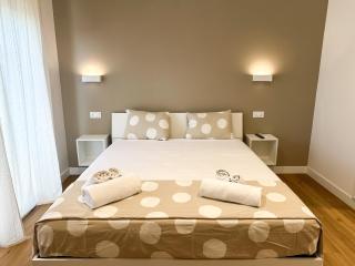 ISOLA 163 Guest House - 4