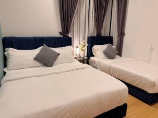 Spacious Balcony Royal Strand Full Seaview with 2CarParks FOC Netflix Access and Youtube Premium 3Beds3Bath for 6-10pax by Minshuku - 2