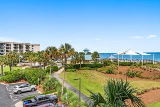 Beachfront Getaway Luxurious 3BR with Ocean Views - 7