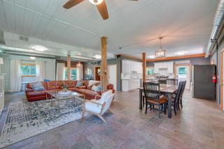 Peaceful Warrenville Home 1 Mi to Herrick Lake! - 0