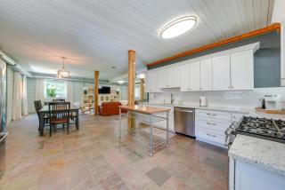 Peaceful Warrenville Home 1 Mi to Herrick Lake! - 1
