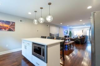 Stylish 3BR w Pool Table & Garage - 2