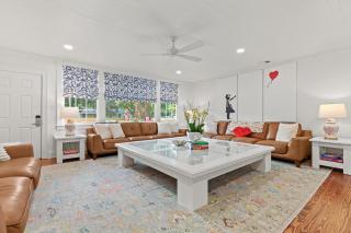Pink Pearl By the Sea 8 Bedroom - Tybee Island - 2