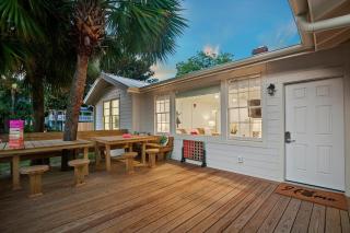 Pink Pearl By the Sea 6 Bedroom - Tybee Island - 7