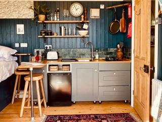 The Field Room - Hut on The Lizard - Helston - 4