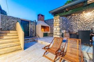 Holiday Home Bepo i Zara - Sukošan - 2