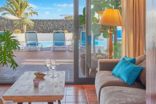 Casa Petra Peaceful & Private, Sea Views, Pool & BBQ - Playa Blanca - 3