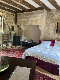 Chambre dans tour du 15ème siècle - Mauvières - 8