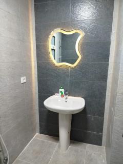 كمبوند المعادى جاردنز بجوار كمبوند البارون سيتي و نادى الصيد القطاميه على الطريق الدائري - 5