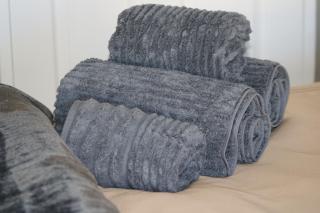 Charming Modern Bedsitter - 7