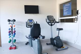 Refúgio Urbano com Vista para a Montanha e Varanda - 4