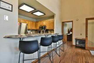 River Mountain Lodge Upper Flume : Ski-In, Hot Tub, Views - 3