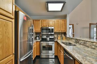 River Mountain Lodge Upper Flume : Ski-In, Hot Tub, Views - 2