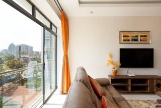Sunset views with kingbed pool n gym - Nairobi - 2
