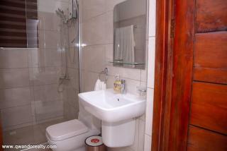 Cozy 1 bed Apartment with AC and Kitchenette - 5