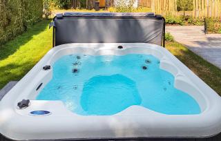 Cozy Home In Voorthuizen With Jacuzzi - Voorthuizen - 1