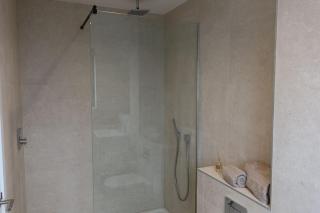 New luxury Penthouse with 2 bedrooms & 2 bathrooms - New Malden - 6