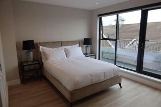 New luxury Penthouse with 2 bedrooms & 2 bathrooms - New Malden - 2