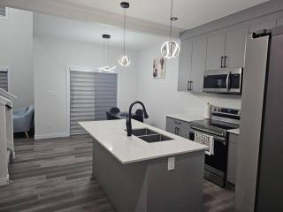Sleek Home in Trendy Community at SW, Edmonton - 4