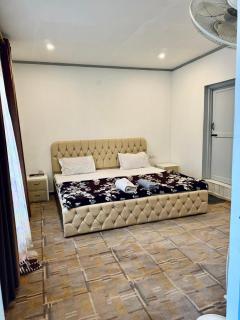 OLIVE VENTURE h&r - Srinagar - 1