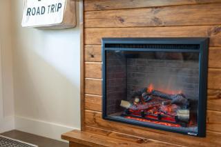 Twisted Oak, Hot tub, Fire pit, King Beds! - Fredericksburg - 3