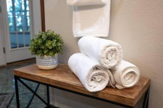 Rural 6 bedroom cabin - With a Hot Tub! - 5