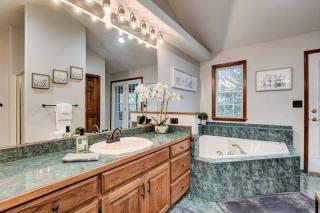 Rural 6 bedroom cabin - With a Hot Tub! - - 1
