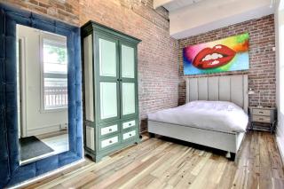 Galeria St Denis in Prime Montreal - 6