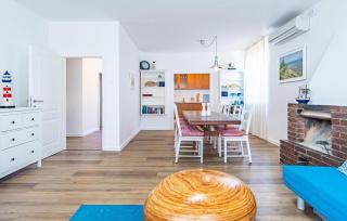 4 Bedroom Beautiful Apartment In Pula - 7