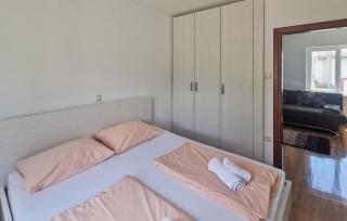 Amazing Apartment In Novi Vinodolski - Novi Vinodolski - 4