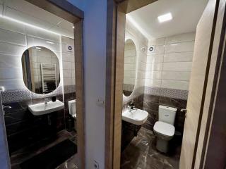 Skopje Modern 2-Bedroom Apartment with Mountain View - 8