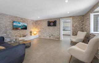 Lovely Home In Plastovo With Sauna - - 4