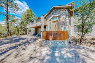 Elegant Cabin Among the Pines-Views, Near Downtown - Prescott - 0