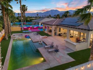 Luxurious Villa Living in Indio w Pool Spa - Indio - 1