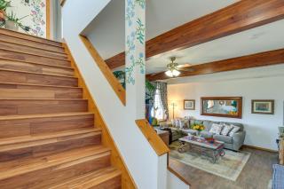 Walk to Water Camano Home with Ocean-View Deck - Camano - 4