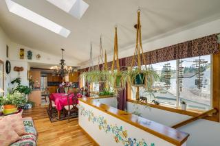 Walk to Water Camano Home with Ocean-View Deck - Camano - 3