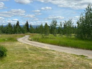 Dry Log Cabin with Mountain Views - 3