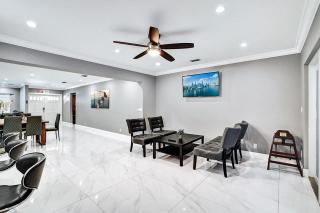 Spectacular 5BR & 5BA Villa in Hollywood Lakes - Hollywood - 3