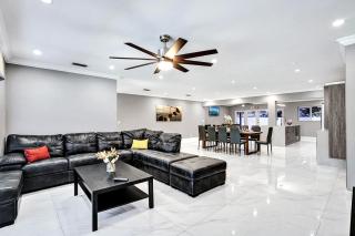 Spectacular 5BR & 5BA Villa in Hollywood Lakes - Hollywood - 5