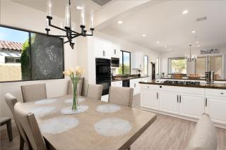 Luxury Resort Style Living w Pool & Jacuzzi - Indio - 7