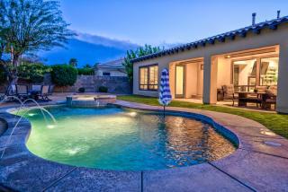 Luxury Resort Style Living w Pool & Jacuzzi - Indio - 5