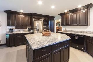 Bowling Pickleball Pool Games Mtn View Terrific Location - 8