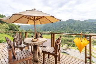 Villas Mornas Cabana Montanha Jacuzzi Beach Tennis - Aguas Mornas - 3
