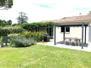 Maison climatisée avec grand jardin, piscine privée et Jacuzzi - Saint-Didier - 6