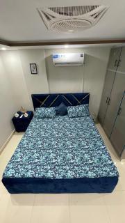 Luxe & Cozy apartment in bahria town lahore - Lahore - 3