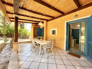 Blue shutters by the beach, Access to private beach - 2