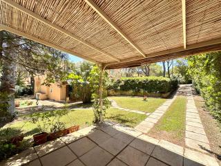 Blue shutters by the beach, Access to private beach - 5