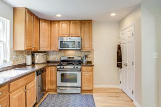 Deck, Hot Tub and Resort Amenities Ocean View Gem - Ocean View - 1